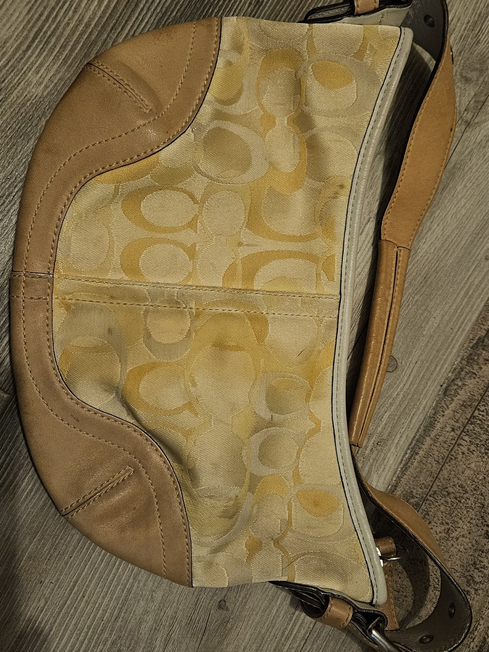 Coach Signature Canvas Shoulder Bag in Tan/Cream Flawed